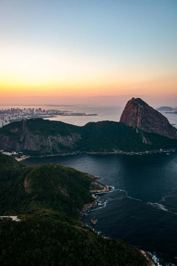 Rio de Janeiro: Helicopter Tour with an unforgettable view - What the 30-minute flight feels like