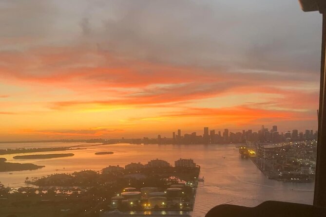 Romantic Miami Helicopter Tour with Champagne for Two - Gulfstream Park Opens the Aerial Tour