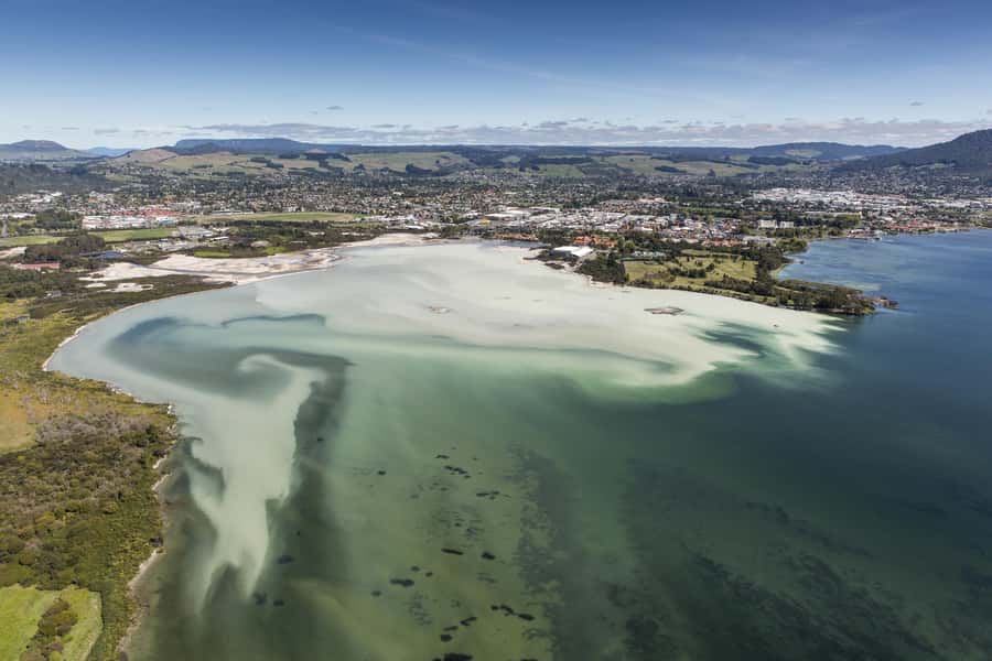 Rotorua: Helicopter Flight and Guided Walk on Mt Tarawera - Landing among the craters and domes