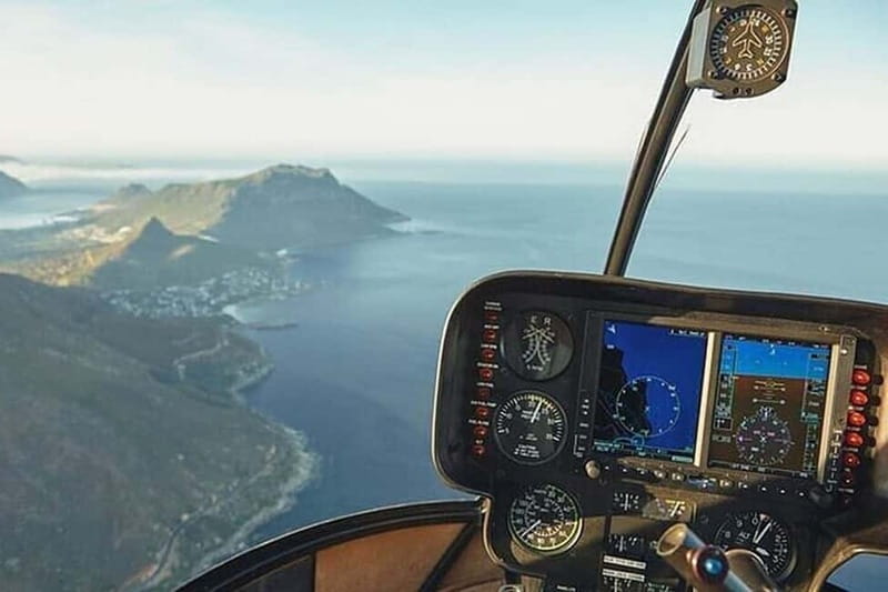 Santorini: 30 Minute Private Helicopter Flight - Oia From a Better Angle