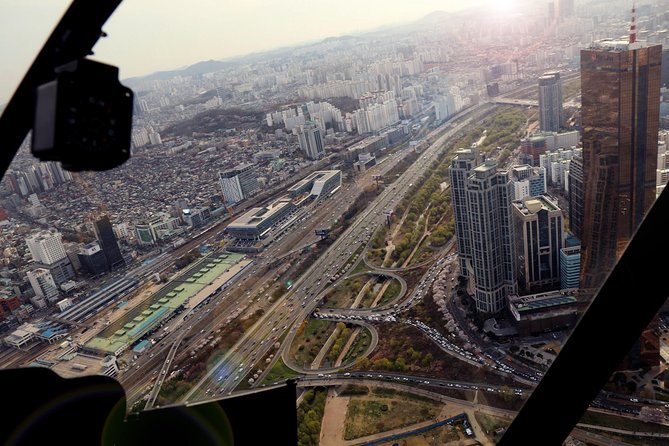 Seoul Helicopter Tour - Adding the private yacht cruise