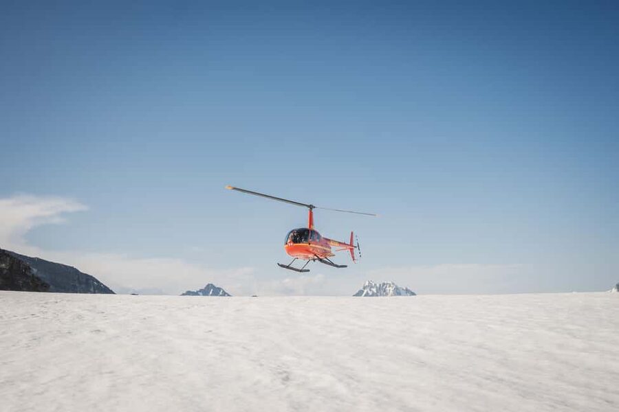 Seward, Alaska: Helicopter Glacier Dog Sledding Adventure - Booking advice for a Seward day