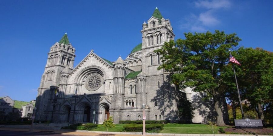 St. Louis Premium Driving Tour with Helicopter Ride & Cruise - Should you book the St. Louis Premium Driving Tour?