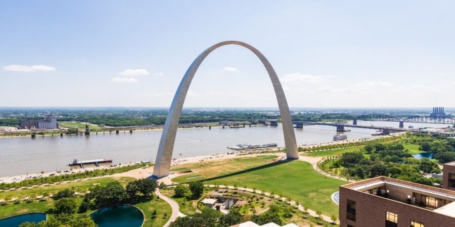 St. Louis Premium Driving Tour with Helicopter Ride & Cruise - Seeing the Mississippi from a riverboat