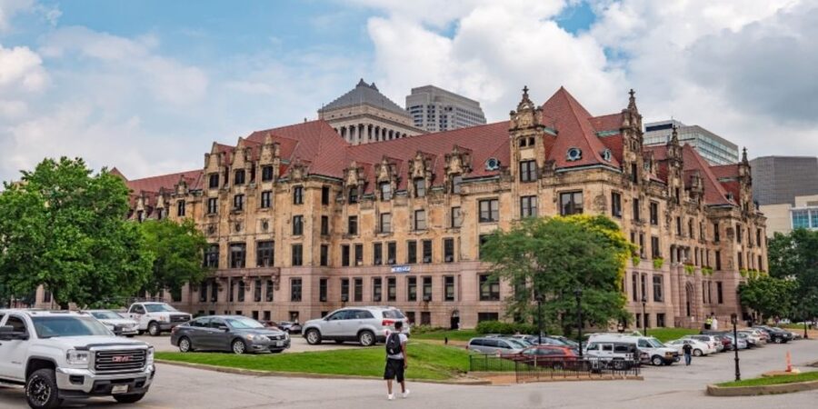 St. Louis Premium Driving Tour with Helicopter Ride & Cruise - Practical tips for making the day better