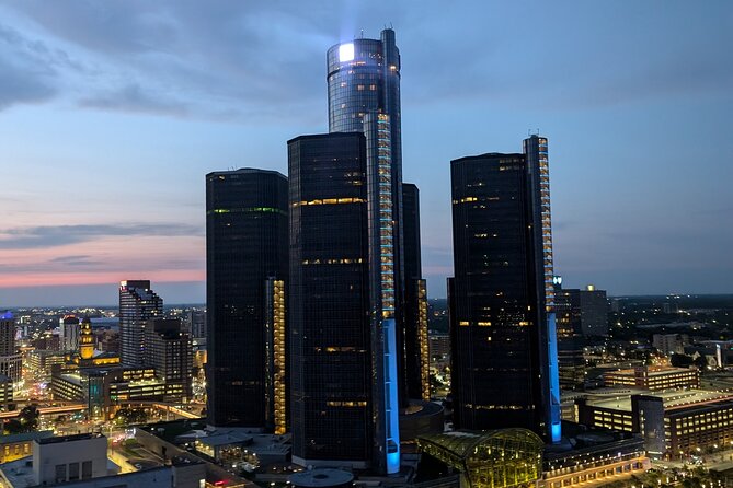 Sunset Helicopter Experience in Downtown Detroit - Seeing ten miles of Grosse Ile from above