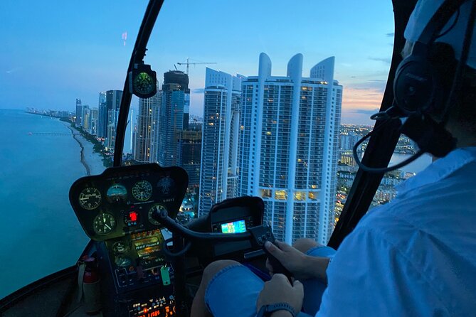 Sunset Helicopter Tour-Miami Iconic Coast and City Views - Miami Beach, Star Island, and the celebrity-home view