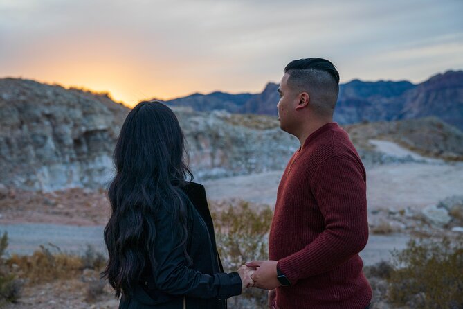 Sunset Red Rock Canyon Helicopter Tour and Champagne Toast - The return flight over the Strip