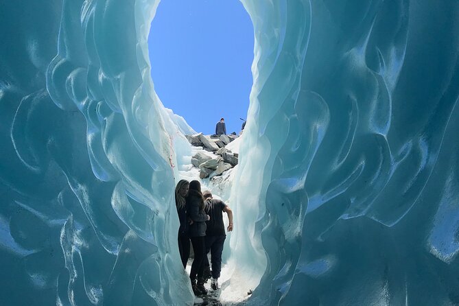 Tasman Glacier Heli-Hike Tour from Queenstown - From Queenstown to the Southern Alps by air