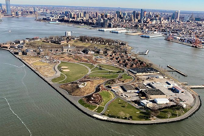 The Big Apple Helicopter Tour of New York City - Check-In at 6 East River Piers