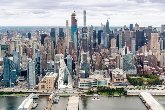 The Empire Helicopter Tour of New York - The pass-by itinerary and what you see