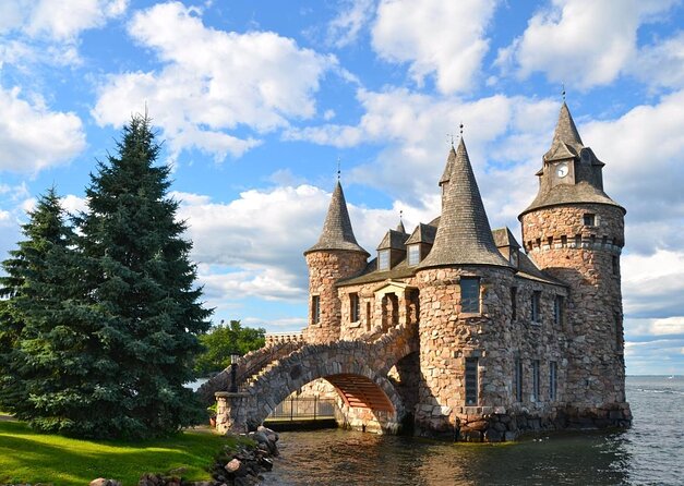 Thousand Islands Two Castle Helicopter Tour - Five things to know before you fly