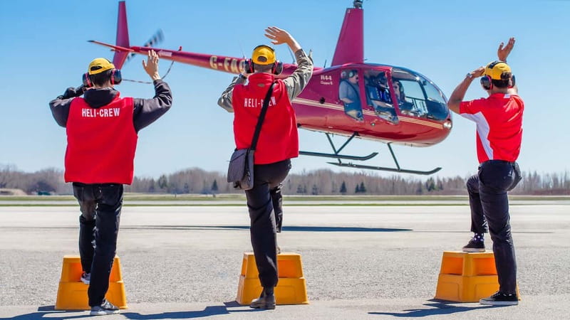Toronto: Private Helicopter Tour for Two - Flying eye to eye with the CN Tower