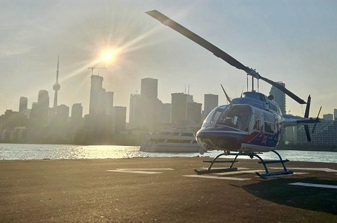 Toronto Skyline Helicopter Tour CN Tower Loop - Why the seven-minute briefing matters