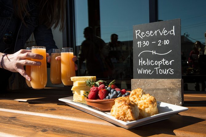Tour DeVine by Heli - Helicopter Wine Tour - Taking off from McMinnville’s wine country