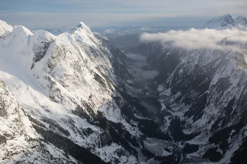 Vancouver: BC Backcountry Helicopter Tour - Why this flight is different from a city sightseeing tour