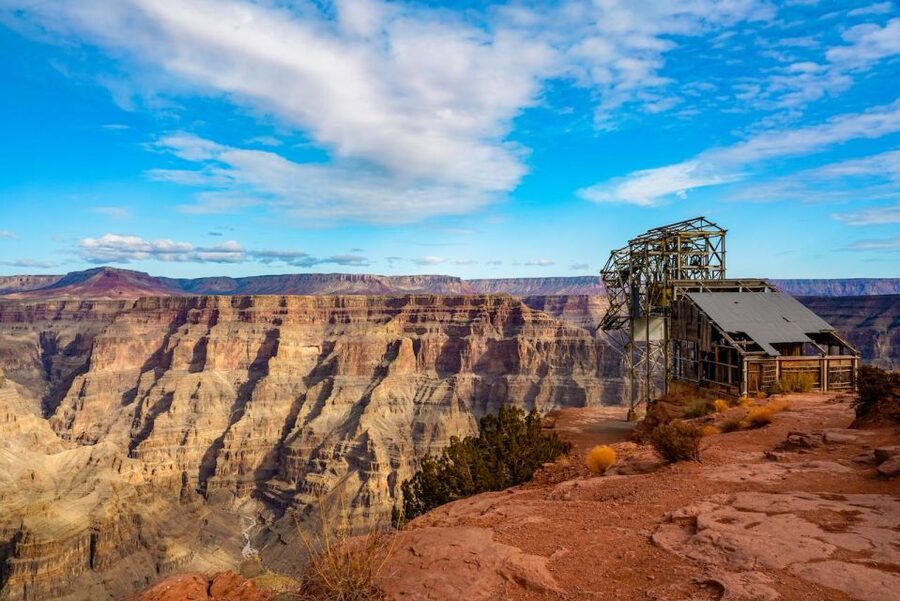 Vegas: Grand Canyon Airplane, Helicopter and Boat Tour - Delays, waiting, and the tight schedule