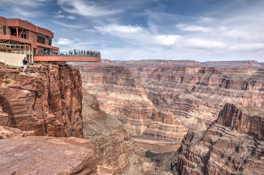 Vegas: VIP West Rim Helicopter Tour + Skywalk Option - The 35-minute flight over Hoover Dam and Lake Mead