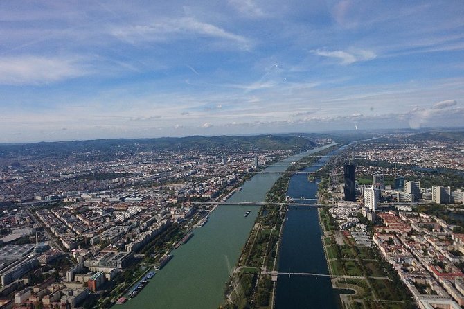 Vienna 40 Minutes Helicopter Tour for 2 - What this helicopter tour actually offers