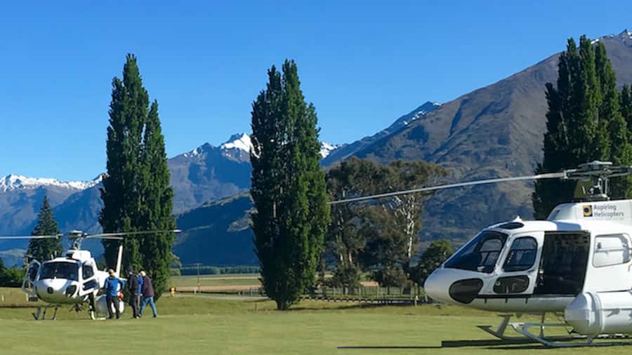 Wanaka: Scenic Helicopter Flight with Glacier Experience - What the pilot adds to the flight