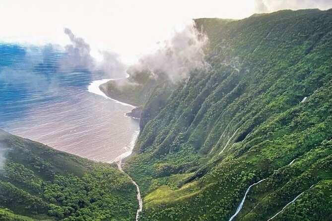 West Maui and Molokai 60-Minute Helicopter Tour - Timing, weather, and weight rules
