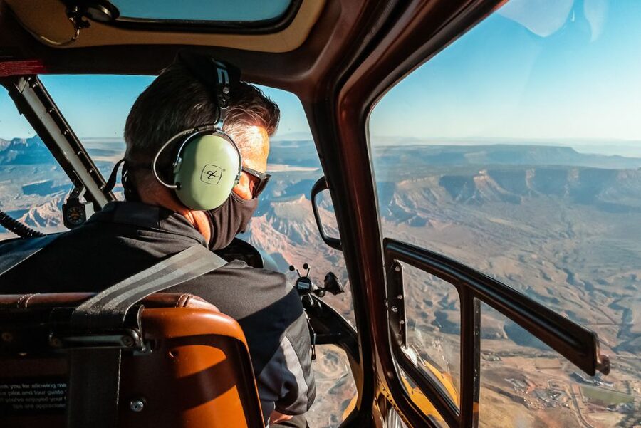 Zion National Park: 10- or 20-Minute Scenic Helicopter Tour - The 20-minute flight: more time for the canyon country
